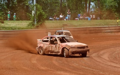 Stockcar-Spektakel unter Flutlicht!
